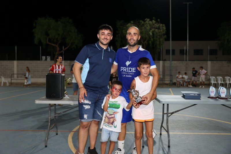 Bar Colom (senior) i Piscinas Nacionales (veterans) guanyen el Trofeu Pepe de Futbol Sala de la Xara