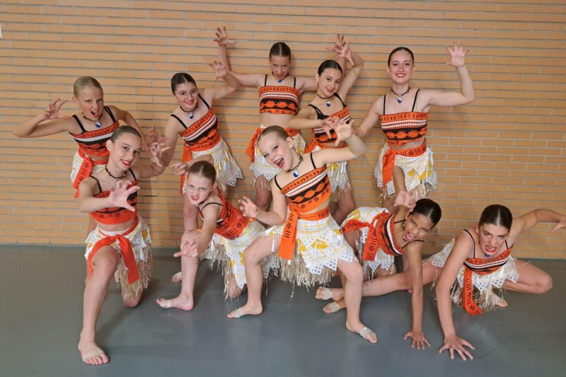 La escuela Endanza de Xbia triunfa en el concurso nacional de Burgosy estar en el Europeo