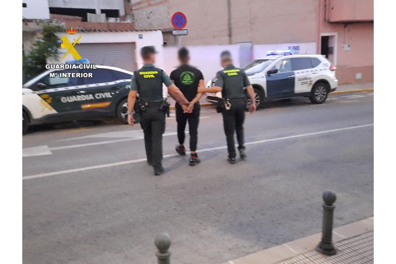La Guardia Civil detiene a una pareja de Pedreguer por utilizar tarjetas de crdito robadas 