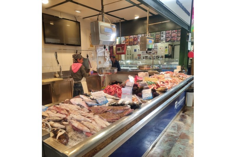 Sabors de la Mar pone en valor el producto de la pesca en el Mercat Municipal de Xbia