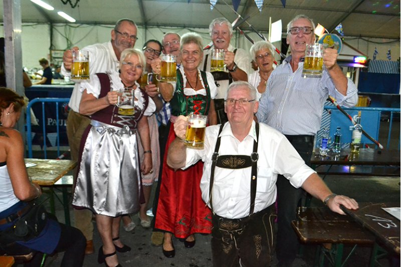 Los alemanes beben cerveza en Calp desde hace 30 aos