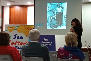 Anna Moner recrea la biografia de Frida Kalho a la Casa de Cultura dOndara