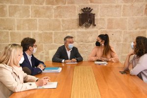 La Conselleria y el Ayuntamiento de Xbia impulsan medidas para proteger la posidonia de la presin turstica aadida 
