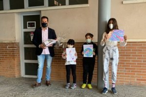 Clara Morell, Victor Miralles i Nor Garcia ganan el concurso de dibujo Tot lany 8 de mar de El Verger