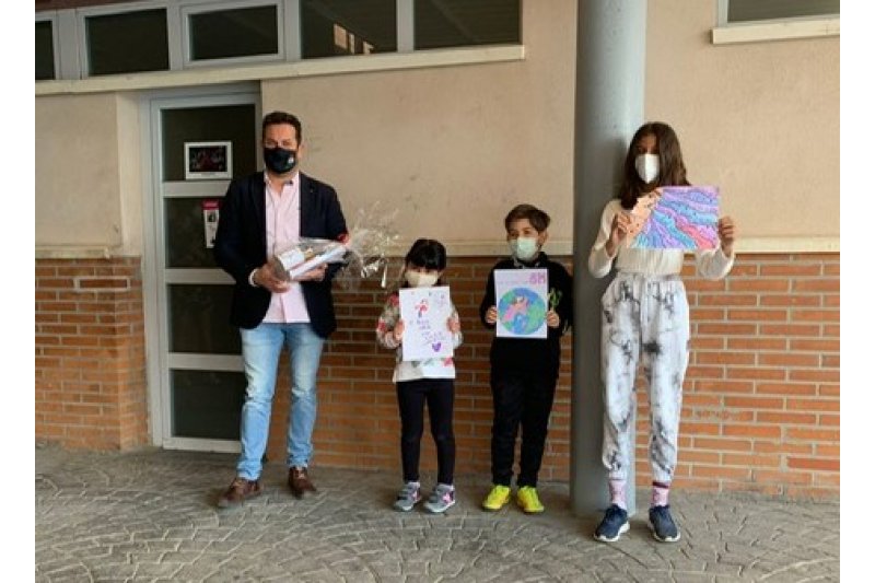 Clara Morell, Victor Miralles i Nor Garcia ganan el concurso de dibujo Tot lany 8 de mar de El Verger