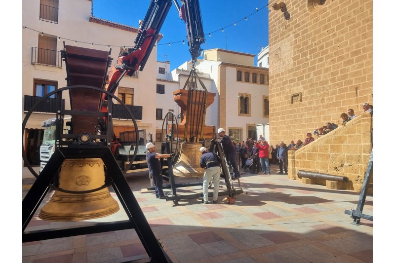 La iglesia de Sant Bertomeu de Xbia ya luce las cuatro campanas restauradas