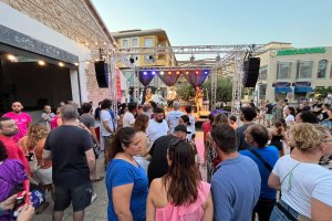 Els concerts de rock&moll ofereixen  lalternativa musical diria als actes taurins de les festes populars dOndara