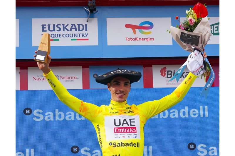El javiense Juan Ayuso gana la Vuelta Ciclista al Pas Vasco