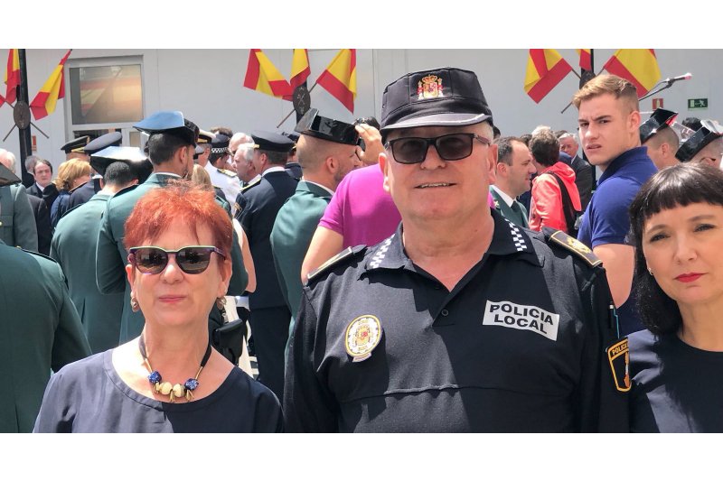 La Guardia Civil distingueix a lagent de la Policia Local de Gata Manuel Lpez