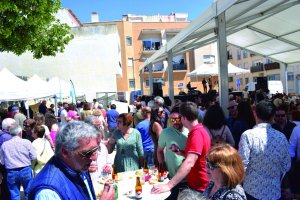 El Mitjafava Fest ompli Benitatxell de bona gastronomia i msica