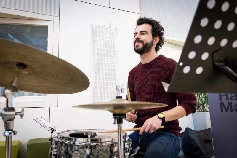 Quique Ramrez, baterista: El jazz te invita a expresar lo que sientes en ese momento