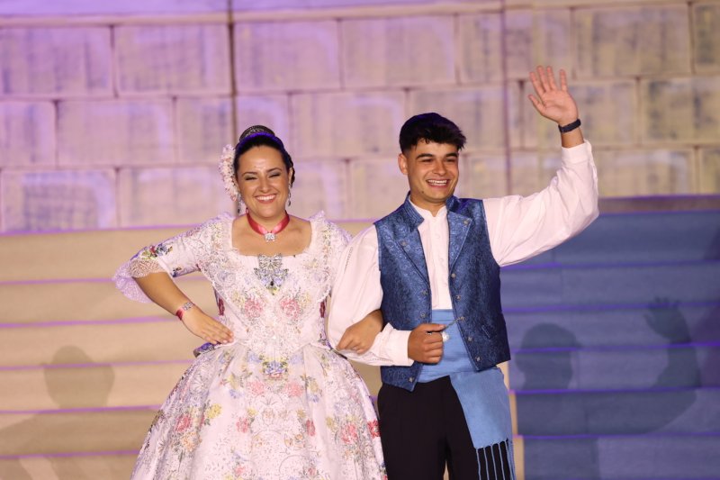 Marta Ortuo i Ariadna Serrat estrenen el seu regnat de Fogueres 2020