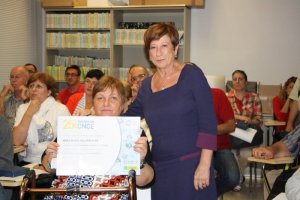 La ONCE homenajea a Rosa Pelegr por sus 25 aos como vendedora del cupn  en Ondara