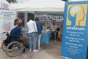 LBUM DE FOTOS: El torneig de pdel a benefici de Cerebrum recapta 3.500 euros