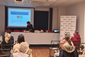 Marina Dnia ofrece un nuevo taller de reanimacin peditrica bsica
