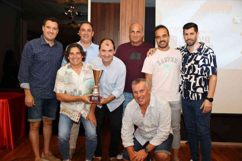 Gala de trofeos de Acydma: Doblete de Kamarka en veteranos, y en ftbol sala Liga para Bmbola y Copa para Pinturas Juanvi