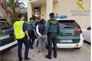 La Guardia Civil sorprende en Xbia a dos personas cuando robaban mediante el mtodo del abrazo 
