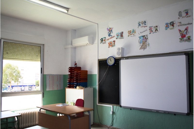 El Ayuntamiento de Ondara instala aire acondicionado en todas las aulas del Sanchis Guarner