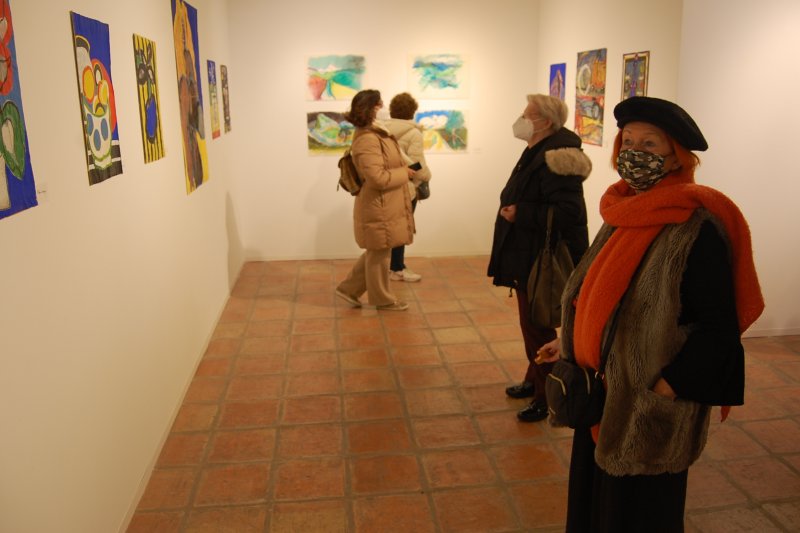 Flament presenta una coleccin colorista en el Centre dExposicions de Pego de la mano de la Fundaci Baleria