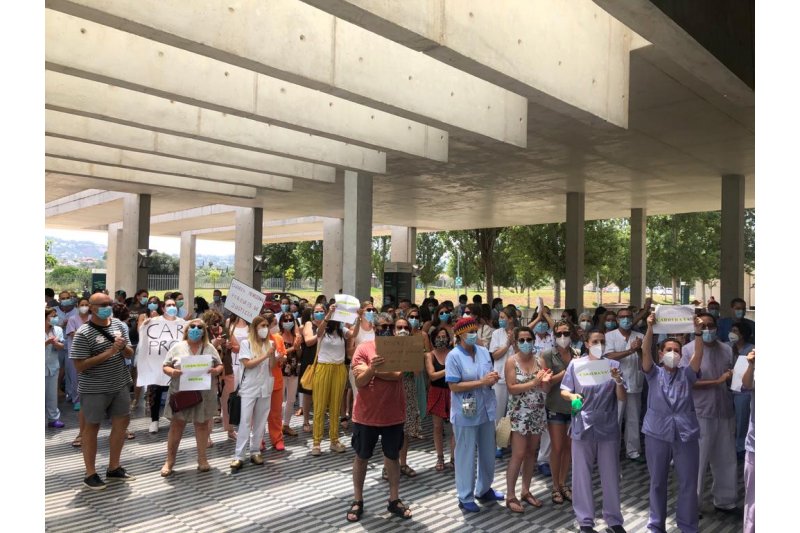 Trabajadores de Marina Salud protestan para exigir el pago de la carrera profesional