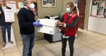 Una fundacin holandesa entrega 10.000 mascarillas para profesionales y grupos de riesgo de Xbia