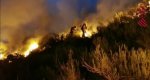 Los medios areos se reincorporan a las tareas de extincin de los incendios de Vall de Gallinera y Castell de Castells 