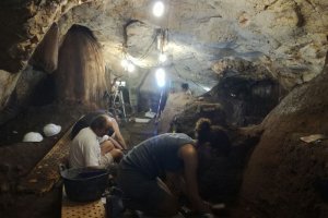 La darrera excavaci a la Cova del Randero de Pedreguer trau a la llum restes humanes i materials que corroboren el seu s funerari