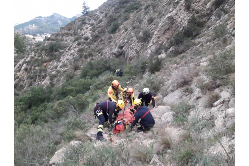 Rescaten en helicpter a un caador que ha resultat ferit a la Muntanya Gran de Pedreguer