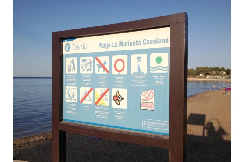 Dnia gana dos banderas azules para sus playas: Les Deveses y la Marineta Cassiana 