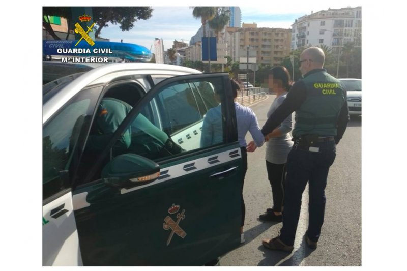 La Guardia Civil detiene en Calp a cuatro personas que robaban mediante el mtodo del abrazo