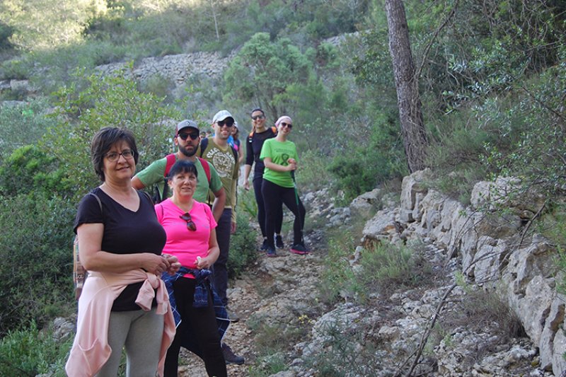 La caminata por Seguili reivindica el paisajismo y la botnica de las montaas de Benidoleig como reclamos tursticos