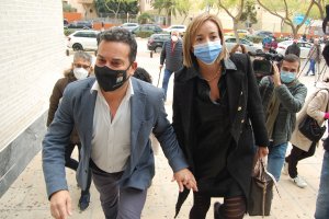 La Fiscala solicita el archivo del caso de las vacunas sobrantes de la alcaldesa de Els Poblets y el exalcalde de El Verger