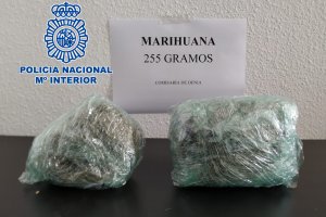 Trfico de drogas durante el confinamiento: Detenido con 250 gramos de marihuana en Dnia 