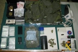 La Guardia Civil desmantela un punto de venta de droga al menudeo en Xbia