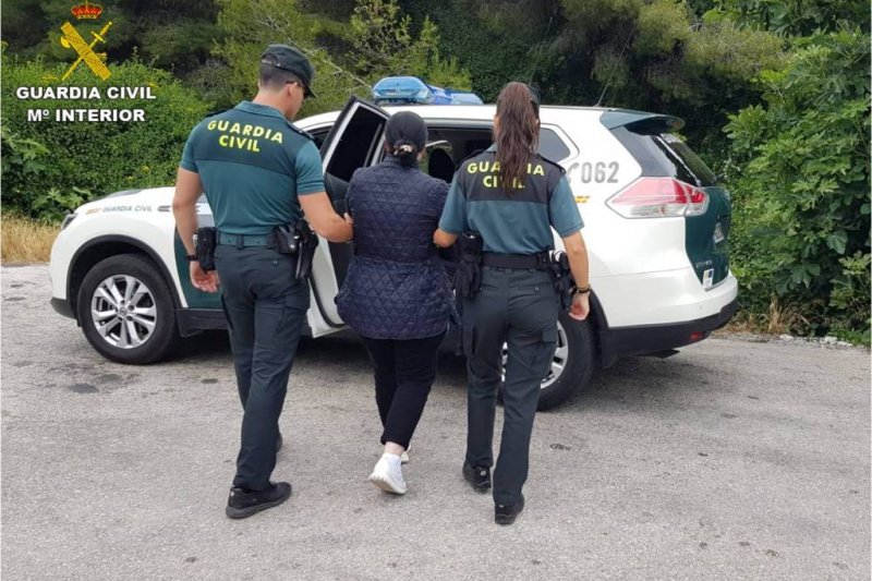 Tres detenidos en Calp en varias operaciones por estafa, hurtos a turistas y trfico de drogas