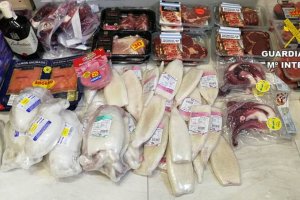 La Guardia Civil detiene a dos ladrones de productos gourmet en supermercados de Calp