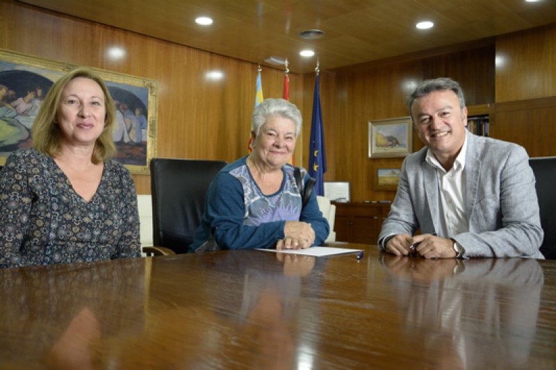 El Ayuntamiento de Xbia renueva la colaboracin con Amadem y Aprosdeco