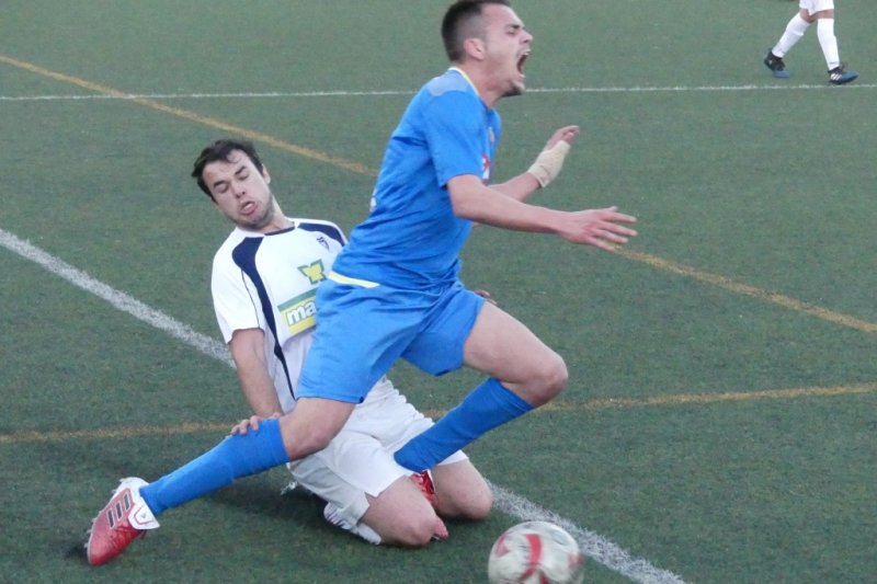 El Pedreguer cau a Alginet (1-0) i embrolla la lluita per la permanncia