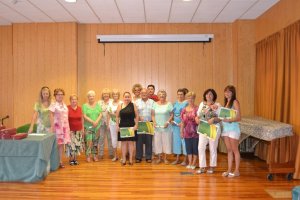 Calp: Ximo Pastor y las alumnas del taller creativo ganan el II Concurso de Balcones, Fachadas y Calles