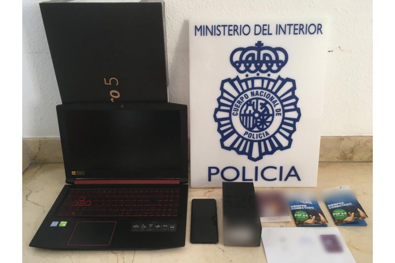 La Polica Nacional detiene a una joven de Dnia por estafas en pginas web de venta de objetos de segunda mano