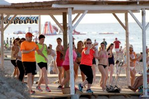 Vuelven las actividades deportivas gratuitas en las playas de Dnia 