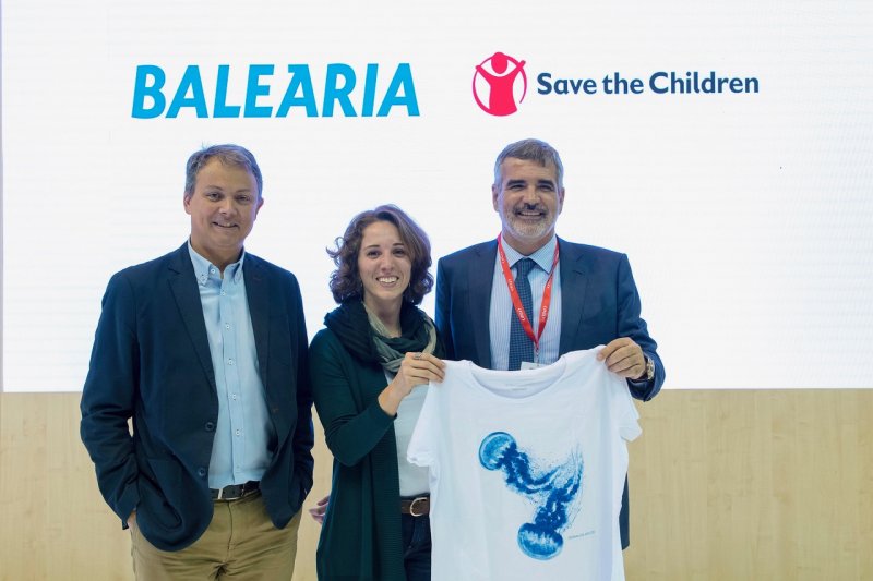 La Fundaci Baleria presenta en Fitur unas camisetas solidarias a beneficio de Save the Children Melilla