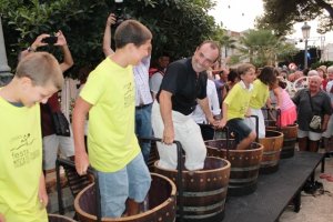 La Festa del Moscatell de Teulada reviu tradicions com la xafada del ram