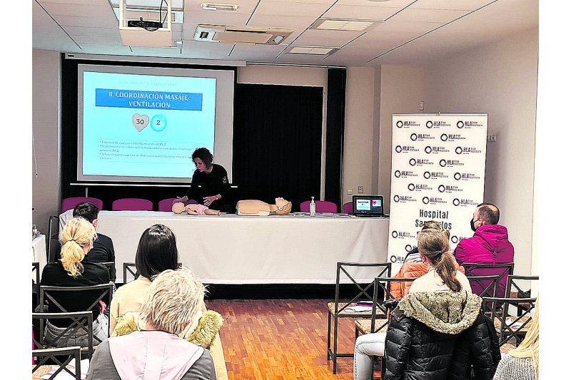 Marina Dnia y el Hospital San Carlos reanudan los talleres de reanimacin peditrica bsica