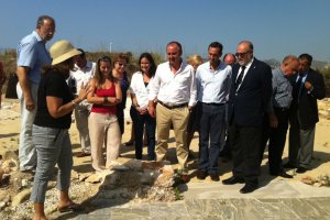 El conseller Cabr visita el yacimiento arqueolgico de los Baos de la Reina