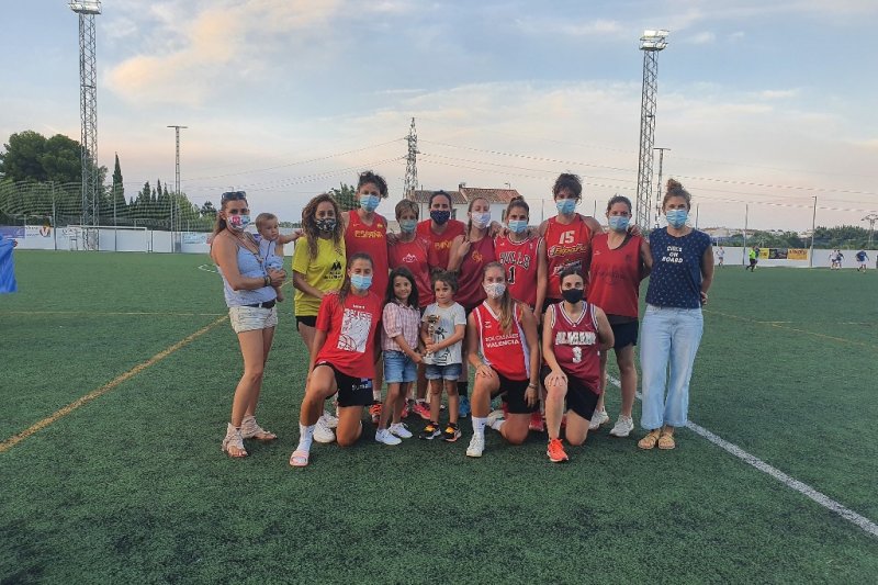 Bona Platja Team y Nutica Prez se imponen en el torneo Nits d'Estiu de Ondara en ftbol 8 y ftbol sala