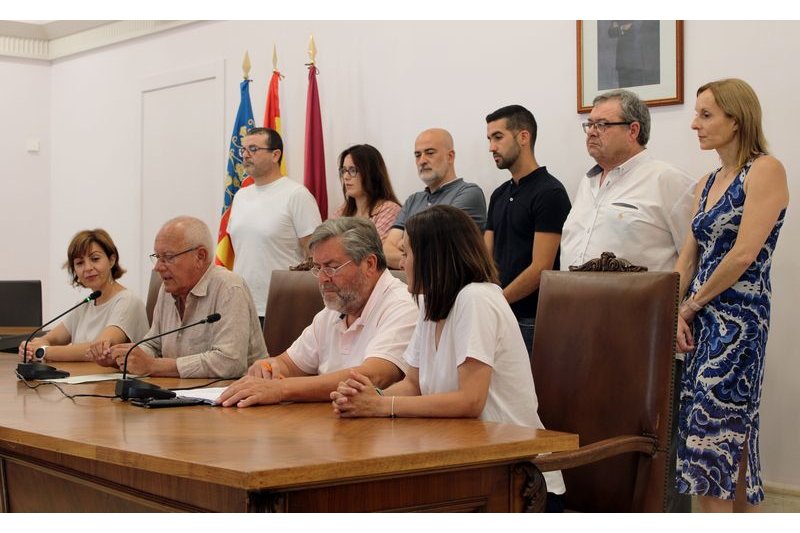  Equipo de Gobierno del Ayuntamiento de Dnia/ Des)polititizant el conflicto por la privatizacin de la sanidad