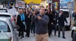 Una manifestacin contra la invasin rusa recorre las calles del centro de Dnia 