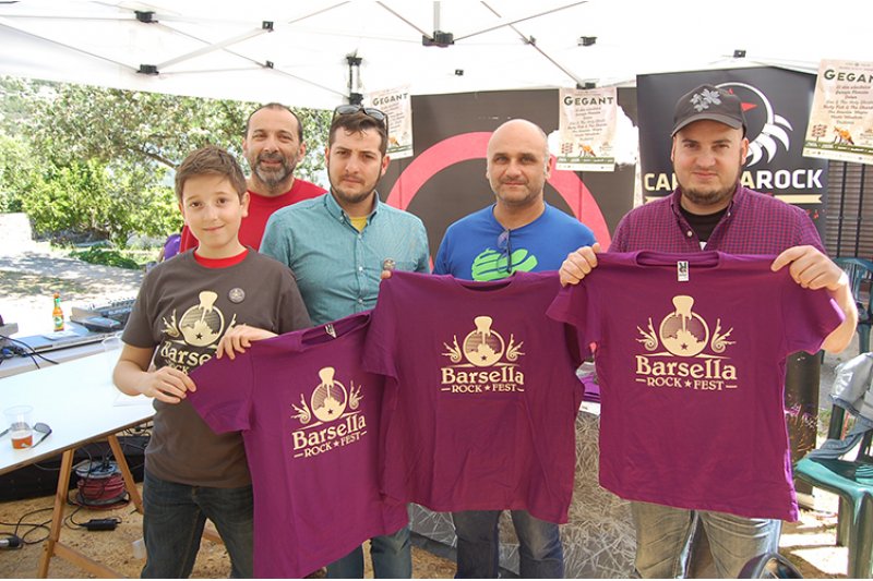 El Rfol de Almunia: Lassociaci cultural Barcella aprofita la Fira de Comer per a presentar-se a la comarca