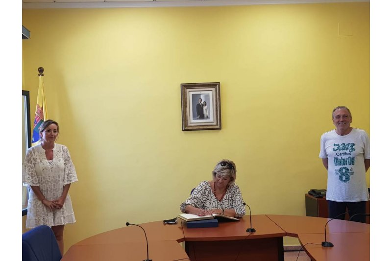 La delegada del Consell en Alicante visita Els Poblets y El Verger 